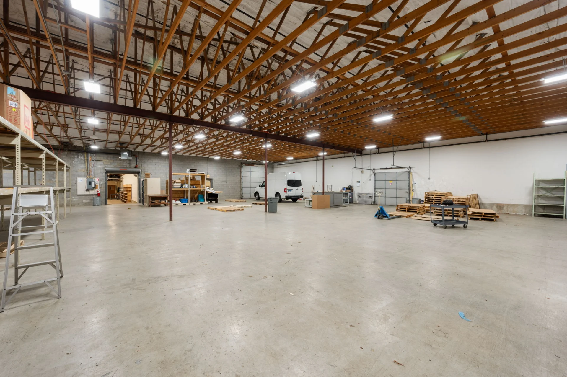 18 Web Or Mls 16 E Industrial Rd 2.webp